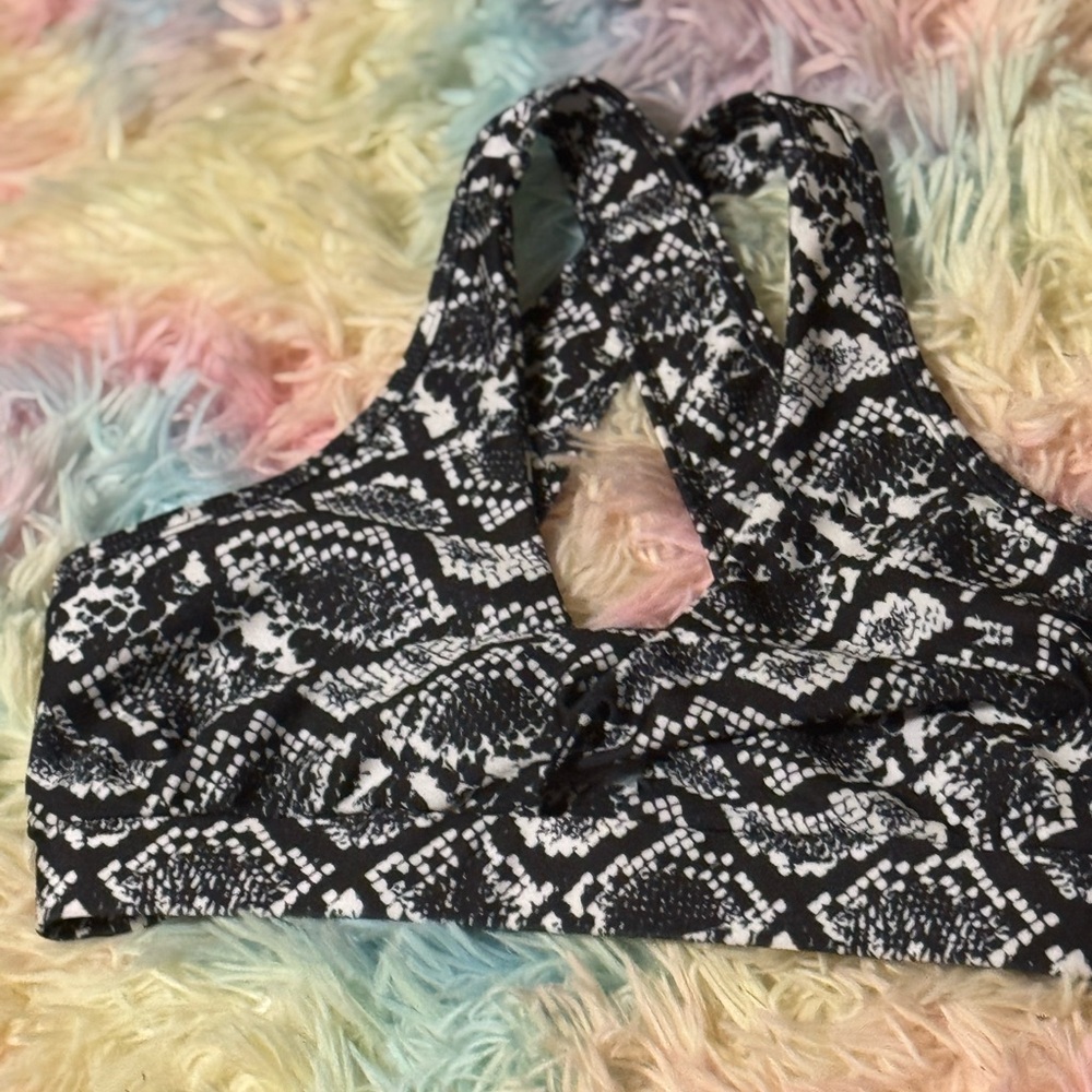 Purple Pixies Knot Front Black and White Snake Print Sports Bra NWOT